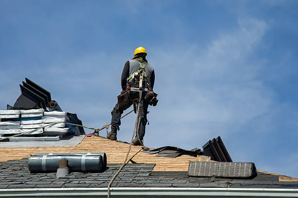 Professional Gutter Installation technician working in Walton, OR